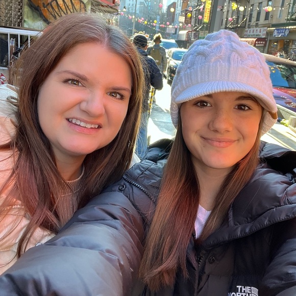 Meet your Posher, Tara - Picture 1 of 1